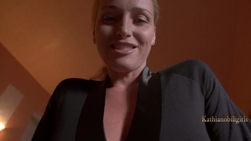 38 esztendős anyám szívogatja a répám Thumb