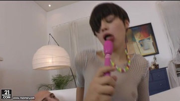 Tini sunci sejhajában a méretes fallosz Thumb