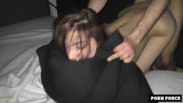 Fiatal fősulis leány a koleszban kufircol Thumb