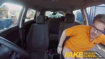 Kamu taxi egy hatalmas mellű magyar lánnyal Thumb
