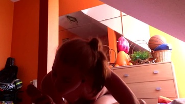 Magyar tinédzser párocska rosszalkodik ebben az vérbeli otthoni szex videóban Thumb