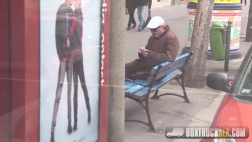 Szétvarrt magyar cica a fickója mellett kettyint félre Thumb