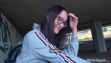 Cseh szemcsis fiatal ribanc megkélve Thumb