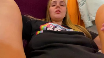 Egy kis csevej után meg is farkaltam ezt a basznivaló milf nőt a sihuhun Thumb