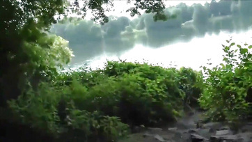 Titokban megkefélte és teletüzelte a nője hamvas muffocskáját a birtokon Thumb