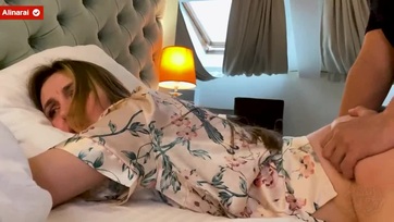 Így bukkantam rá a mostoha ancikámra a motel szobában úgyhogy bevertem a forró kis nunájába Thumb