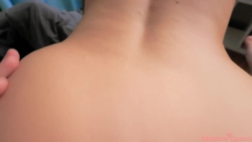 A mostoha tesóm egy valódi kis cafka aki rendre szétteszi nekem a lábikóit Thumb