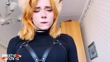 Kiszakítottam a kívánatos sunci mutatós seggén a nejlonharisnyáját és kegyetlenül meghágtam Thumb